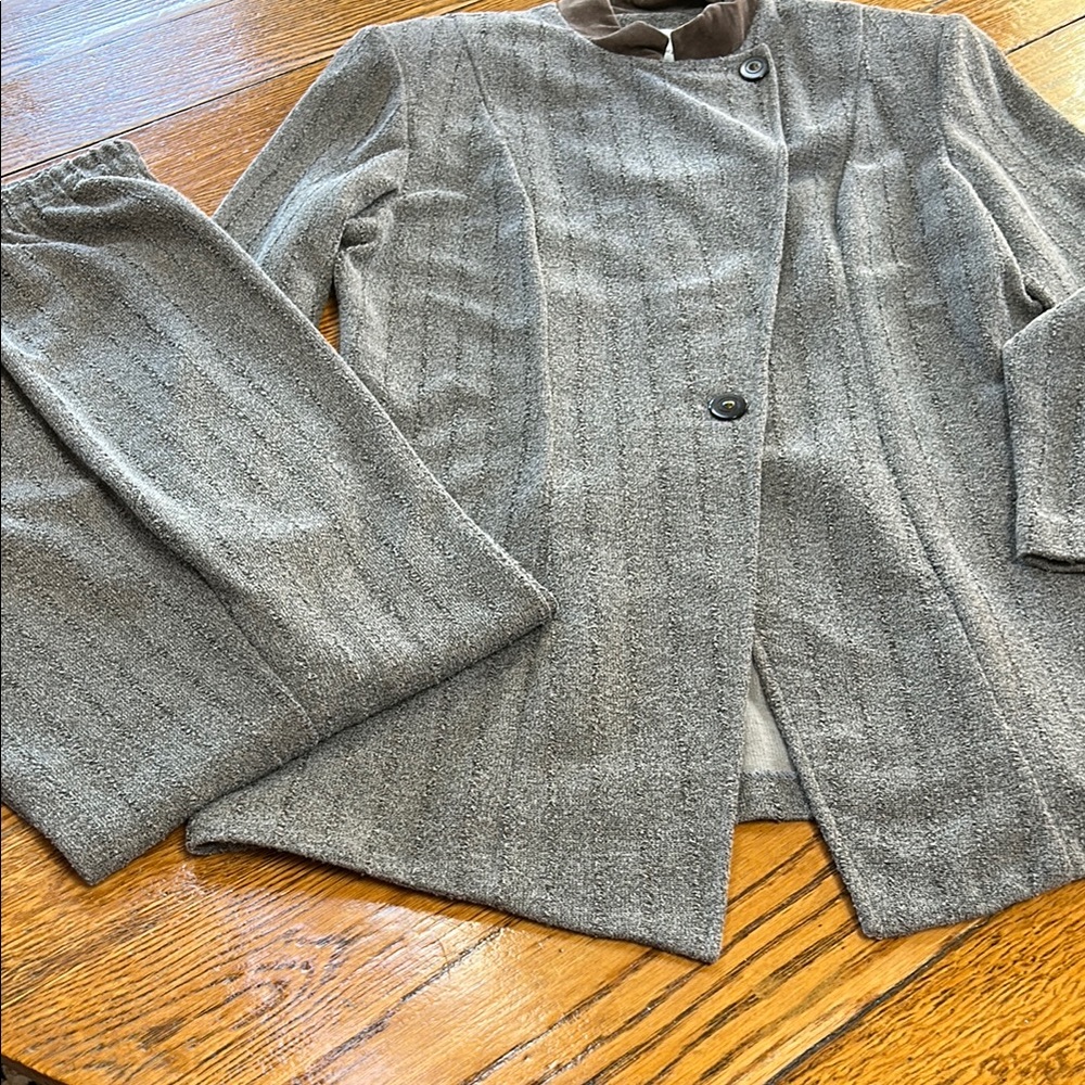 Joseph Ribkoff vintage suit. Ladies long blazer, elastic waist pants. Size 14.
